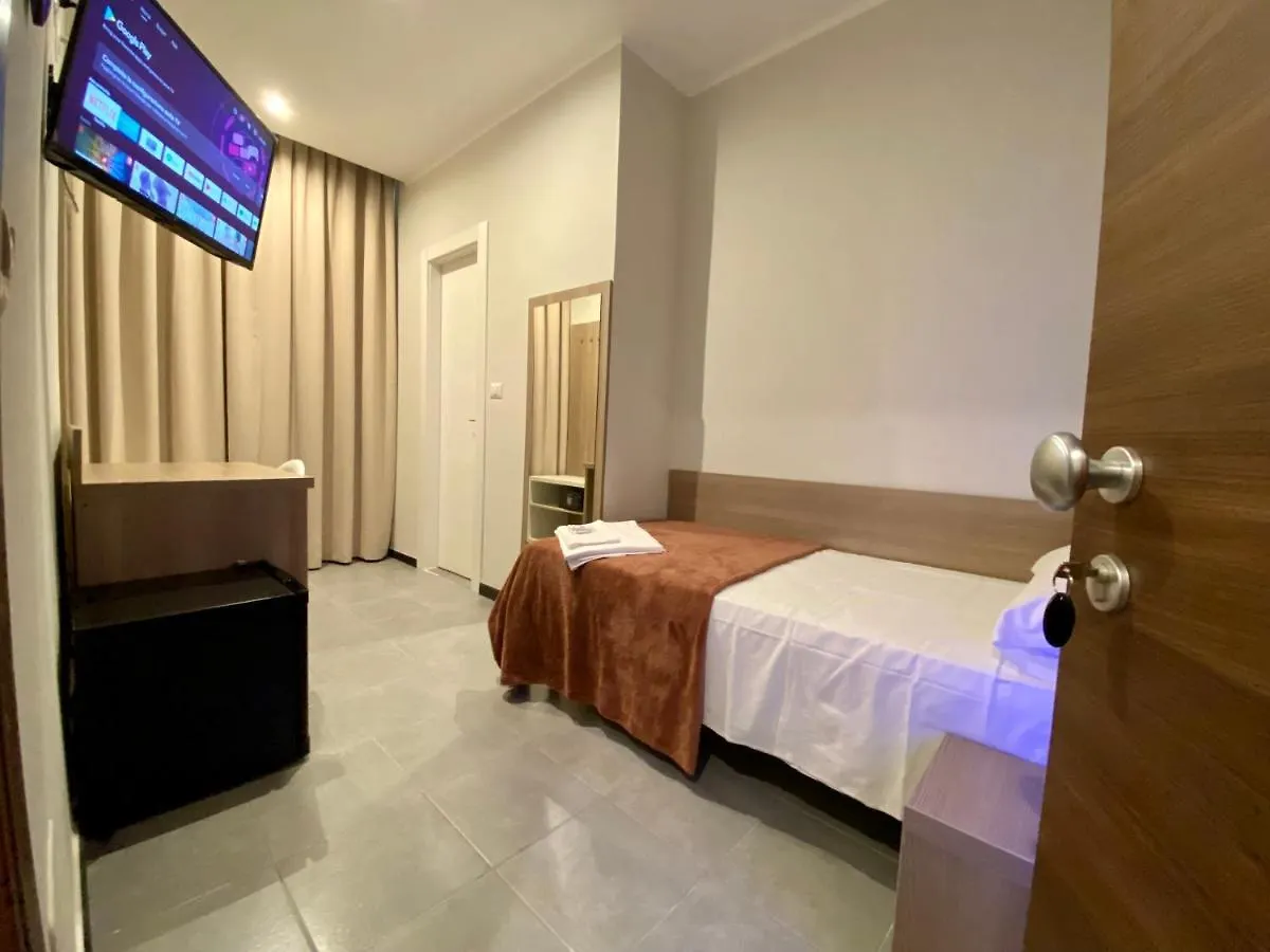Hotel Vintage Milano Centrale 0*, Milan Italy